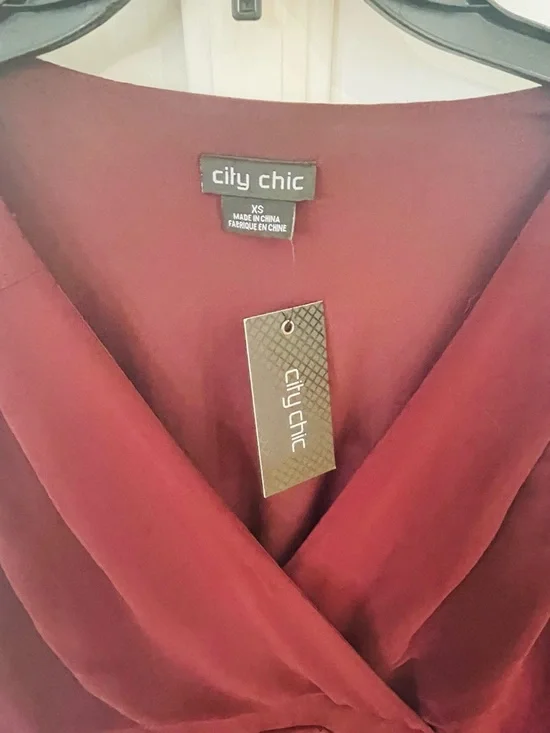 NWT City Chic Dress Burgundy - Picture 3 of 5